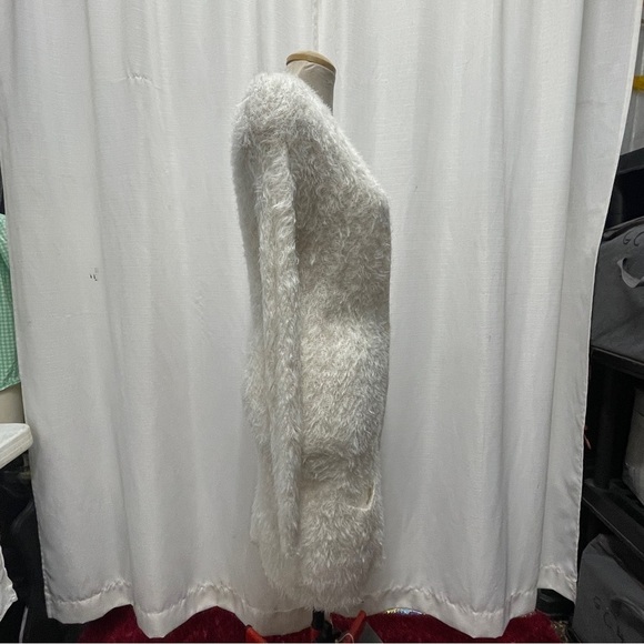 American Eagle Light Ivory Cream Soft Fuzzy Cardigan Long Sweater Pockets - Picture 11 of 12